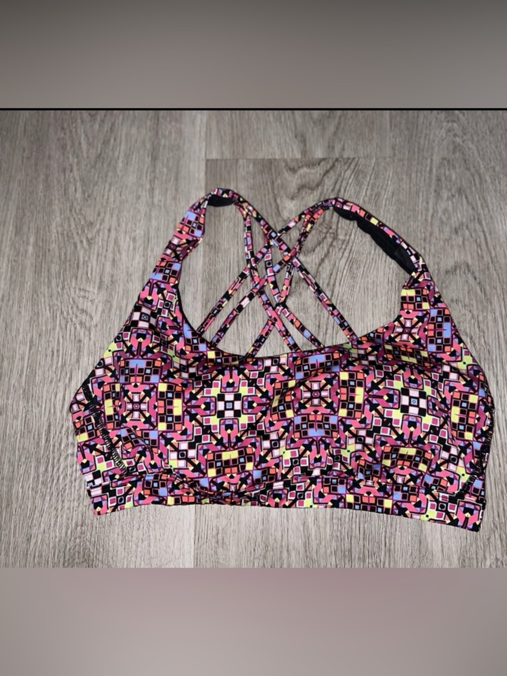 Victoria’s Secret Sports Wireless Bra Bright Multicolor Size Medium